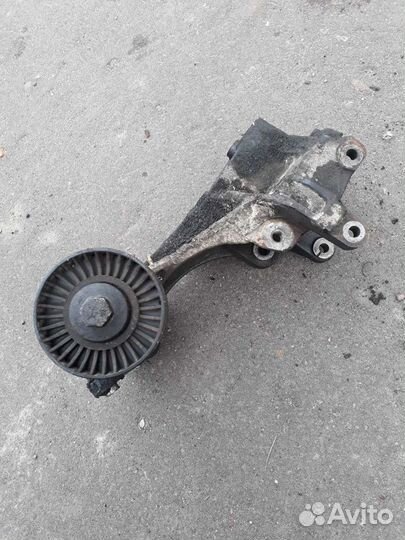 Кронштейн генератора ситроен с5-1