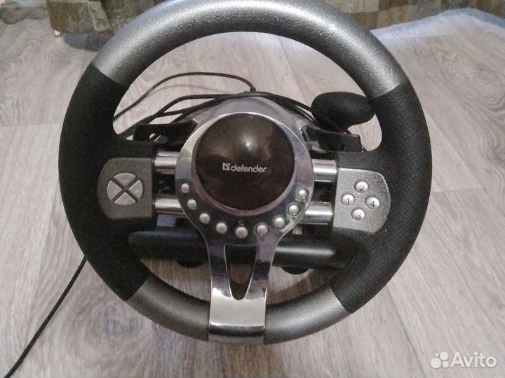 Игровой руль с педалями