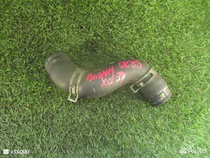 Патрубок радиатора на nissan bluebird HNU14 SR20DE