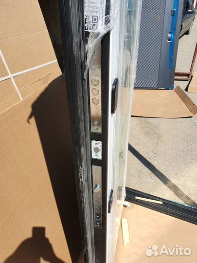 Дверь входная с зеркалом Флорида