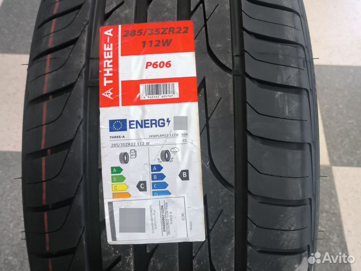 Three-A P606 285/35 R22 112W