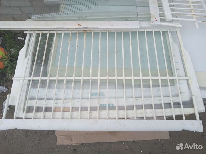 Ящики, полки, двери к холодильникам