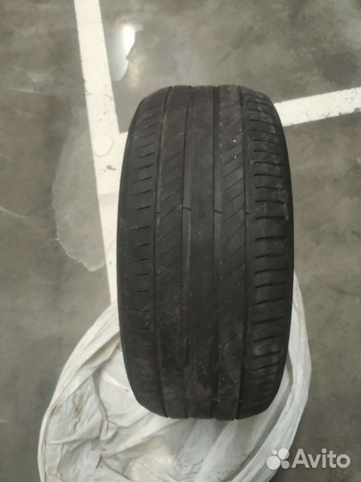Mlchelin 225/50 R17 98W primacy4
