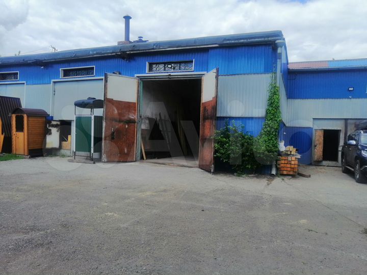 Гараж, > 30 м²