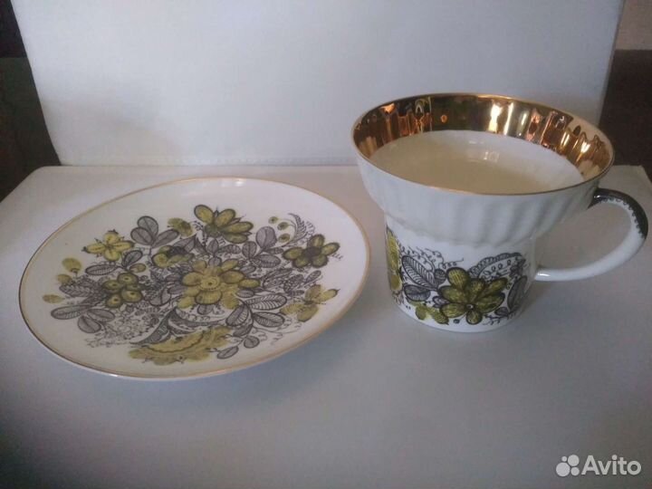 Фарфоровые чайные пары 