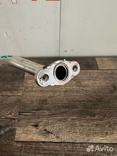 Трубка слива масла с турбины Audi A3 8P caxc 2009