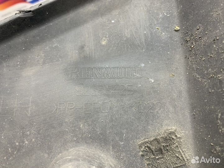 82396425 Крышка фары левая Renault T