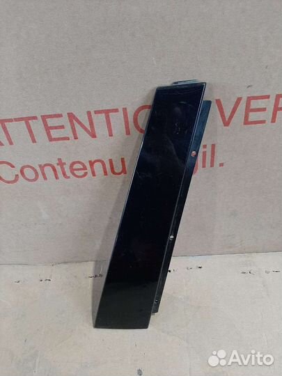 Накладка задней правой двери Skoda Octavia a7