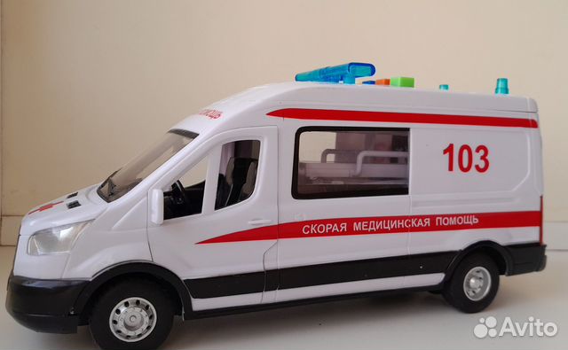 Машинка скорая помощь с инерционным механизмом