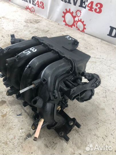 Коллектор впускной Opel Zafira B minivan 1.6