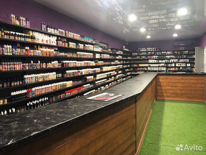 Магазин табака и вейпов в проходном месте