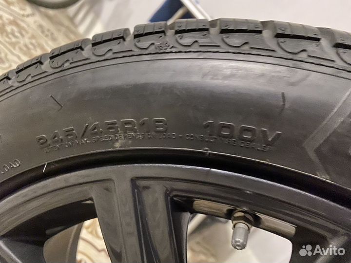 Goodyear UltraGrip 8 Performance 245/45 R18 V