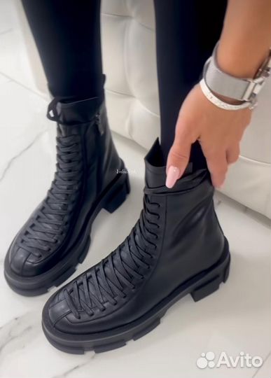 Ботинки женские