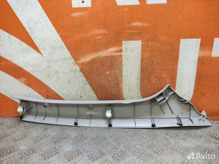 Обшивка стойки передняя левая Toyota Fortuner 2