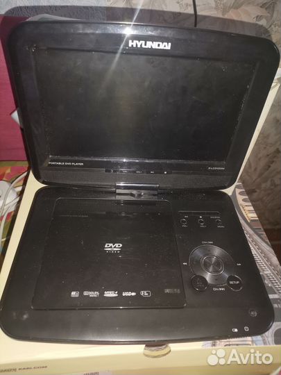 DVD плеер портативный Hyundai H-lcdvd904 Black