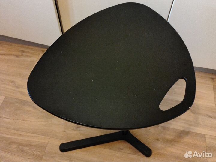 Столик под ноутбук