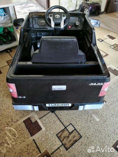 Детский электромобиль jeep