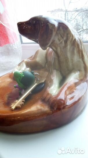 Подставка под ключи керамика охотничья собака