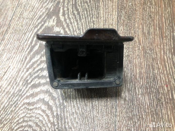 Пепельница дверная задняя левая Toyota Cresta