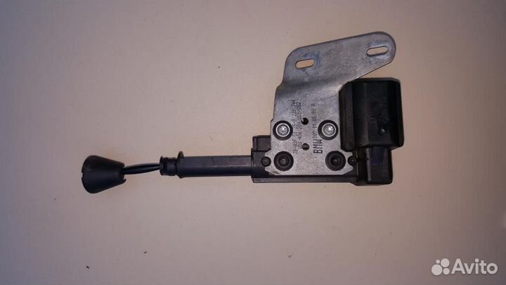 Привод задней форточки правый BMW E46