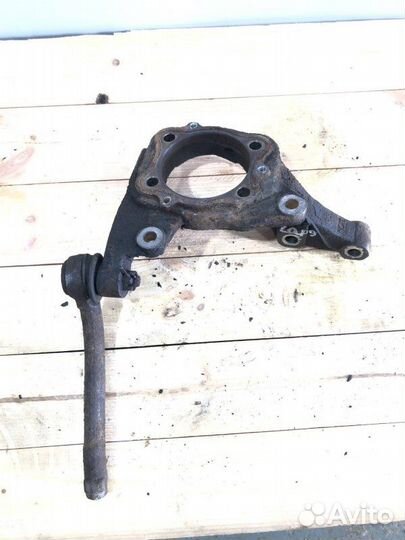 Кулак передний левый Kia Sorento 2 XM