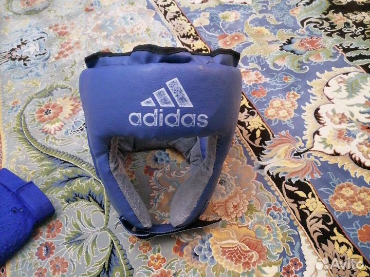 Боксерские перчатки