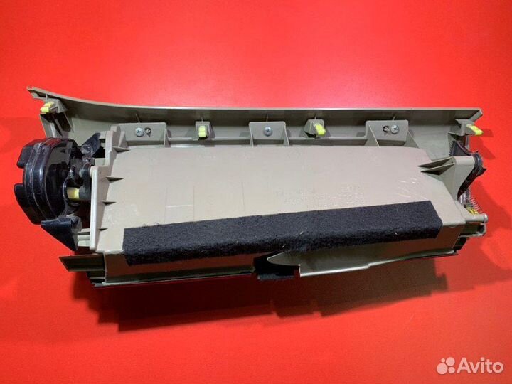 Бардачок Toyota Rav4 ACA30 1azfe 2006