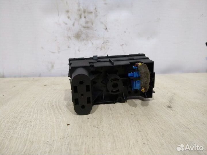 Блок управление светом Opel Astra H Z18XER 2008