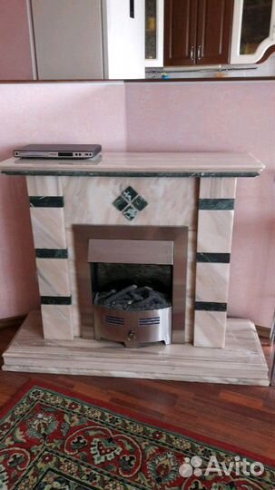 Камин из мрамора