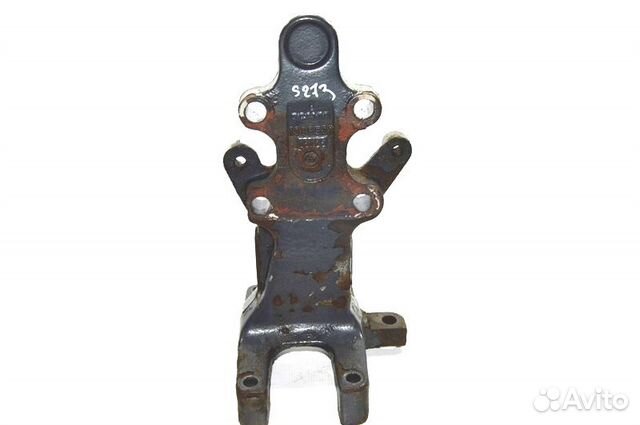 Кронштейн реактивной тяги, переднего моста, правый