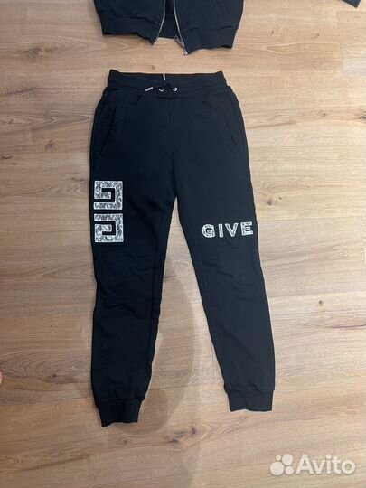 Спортивный костюм givenchy оригинал