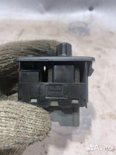 Блок управления зеркалами Nissan Primera WP11