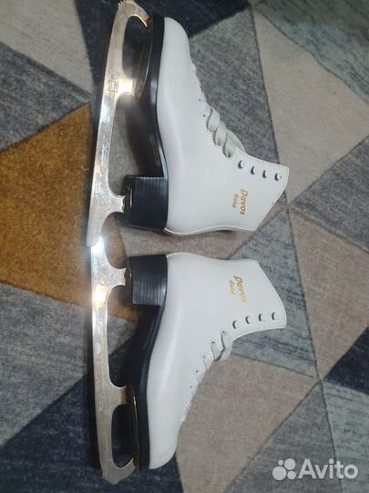 Коньки женские фигурные Graf Davos Gold 37