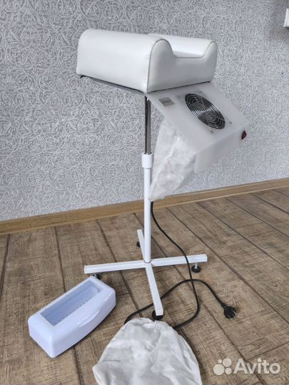 Подставка для педикюра с пылесосом