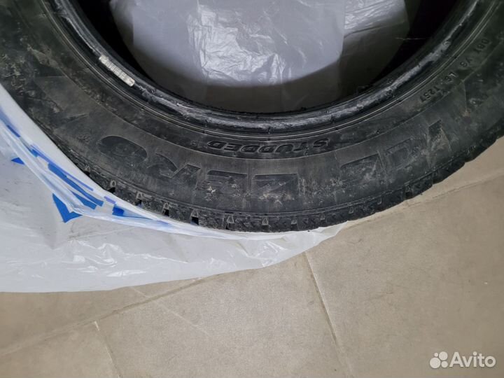 Pirelli Winter Ice Zero 215/60 R17 100T