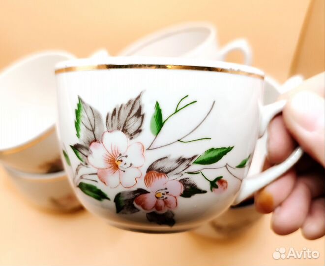 Чашки и блюдца