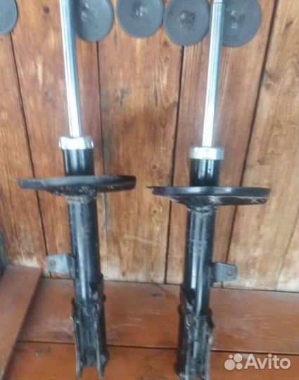 Стойки задние Camry, vista