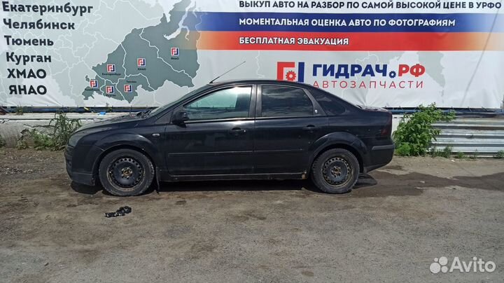 Стекло заднее Ford Focus 2 1362994