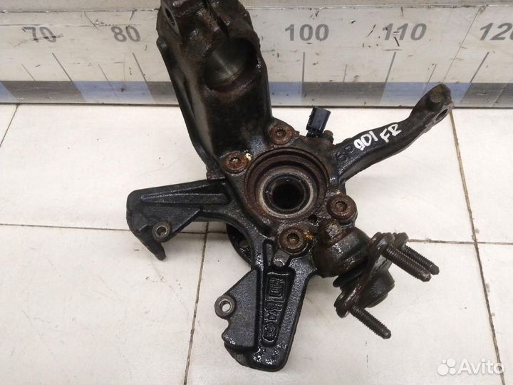 Кулак поворотный передний правый Jetta 2006-2011