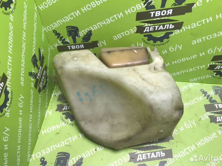 Бачок омывателя Volvo 440/460