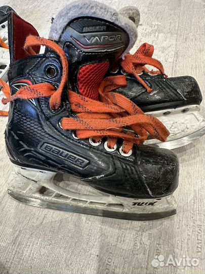 Коньки хоккейные, ролики