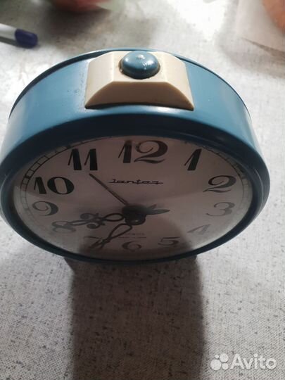 Будильник СССР янтарь