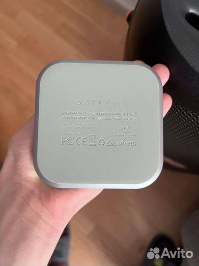 Беспроводное зарядное устройство Satechi Magnetic