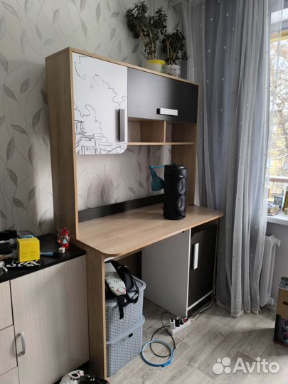 Стол письменный