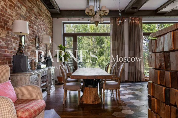 6-к. квартира, 450 м², 2/4 эт.