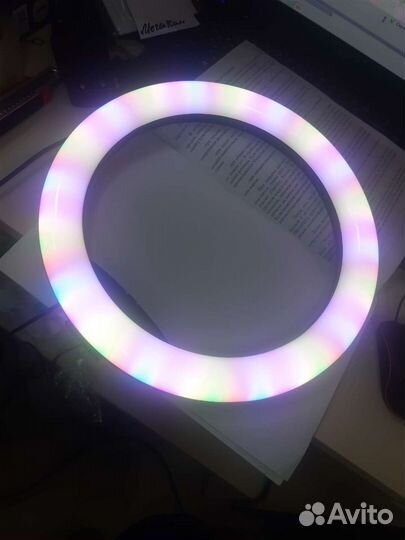 Кольцевая светодиодная лампа