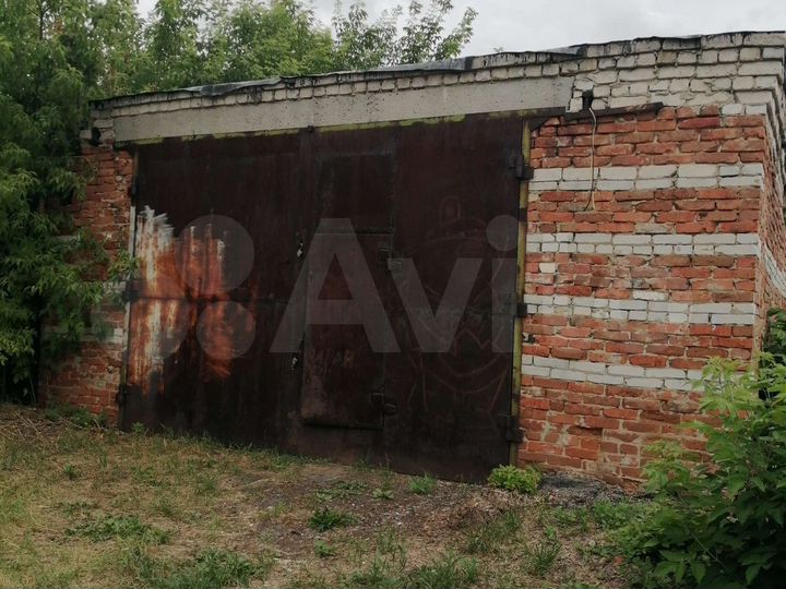 Гараж, > 30 м²