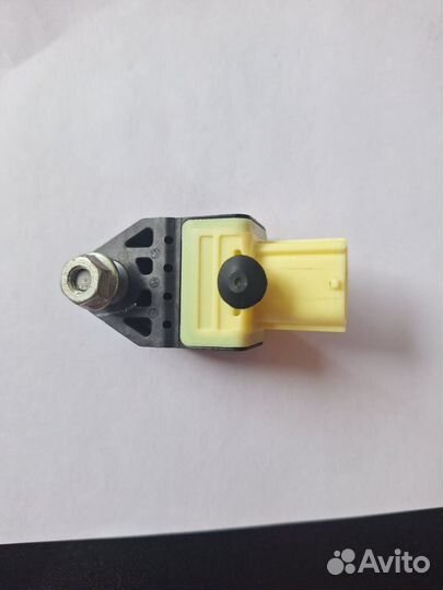 Датчик airbag Lexus LS460/460L бу оригинал