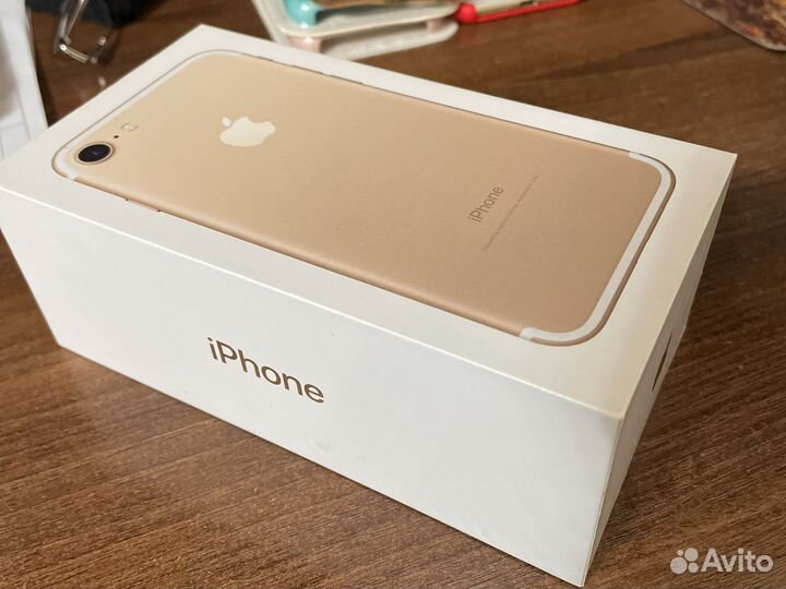 Телефон iPhone 7 32gb