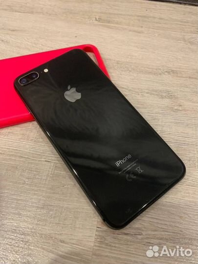 iPhone 8 Plus, 64 ГБ